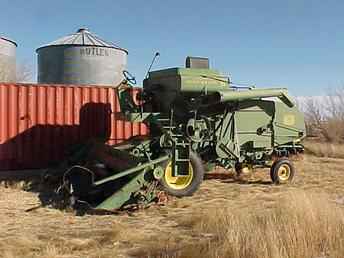 1961 John Deere 95 Combine