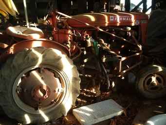 For Sale Ihsuper A Farmall, JD