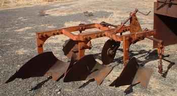 Allis Chalmers 3 Bottom Plow