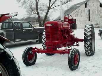 Farmall M With Widefront
