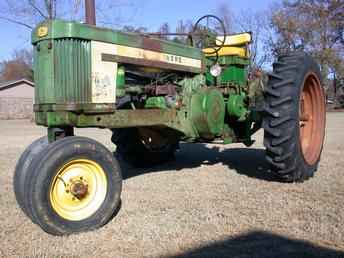 John Deere 520 Gasoline