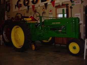 John Deere B