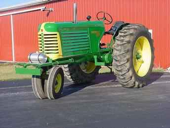 Olliver 88 Pulling Tractor