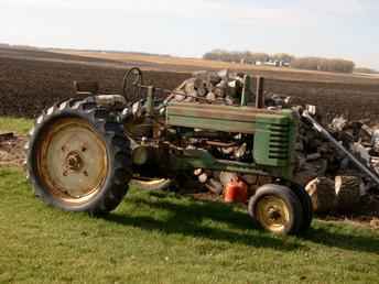 49 B John Deere Original