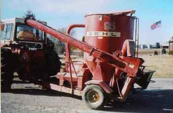 Gehl 95 Grinder Mixer