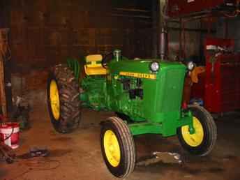 John Deere 1010