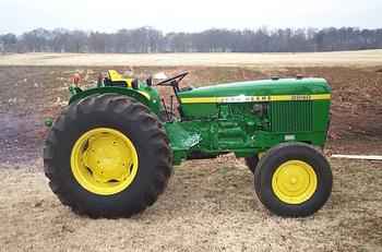 John Deere 2240