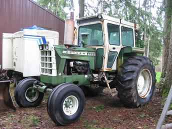 Oliver 2255 Tractor