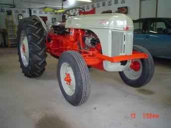 Ford 8N Tractor (Nice)