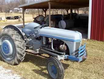 9N Ford Tractor Ky