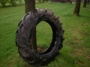 Firestone 11-28 Tire