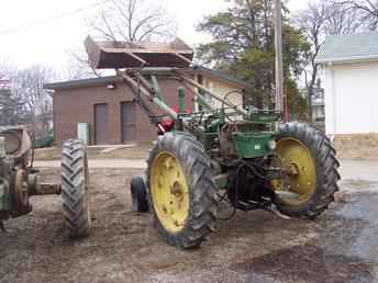 A John Deere Parts Tractors