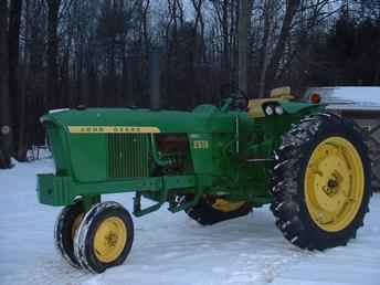 John Deere 2510