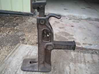 15 Ton Tractor Jack $75.00 WI