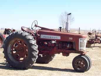 Farmall 300 Rowcrop Gas