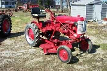 Farmall Cub 1956 W/ Belly Mow