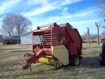 851 NH Hay Roller