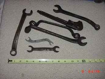 7 Old Ford Script Wrenches