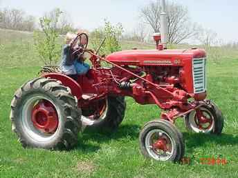 L@@K At This Rare Tractor