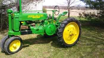 1938 John Deere A - Sharp runs smooth.shutters,good 11.2x36 tires,power lift #475110 more pics call delivery availble