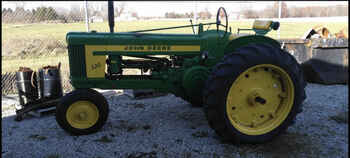 1959 John Deere 520 - Barn Kept until this year. Runs great - just has been sitting and needs tank and carb cleaned