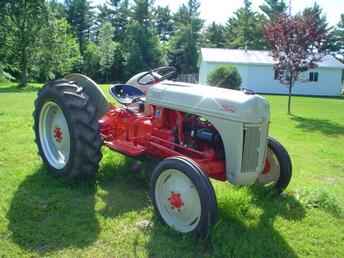 Reconditioned Ford 8N, V-Nice