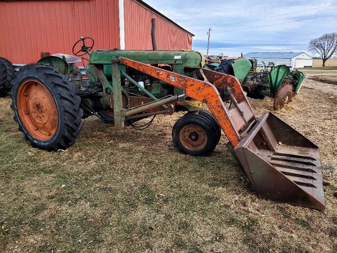 Yesterday's Tractors For Sale / Tractor Photo Ads