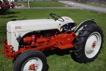 1951 Ford 8N (New York'S Best)