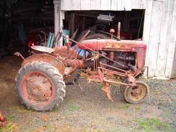 Used Farm Tractors For Sale: Farmall B (2004-07-17) - Yesterday's Tractors