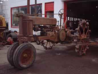 Used Farm Tractors For Sale: 1937 Unstyled B John Deere (2004-07-31 ...