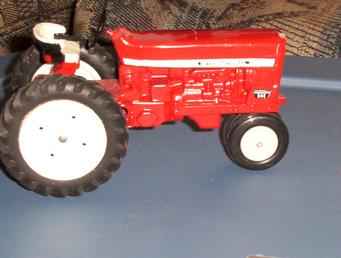 544 Ih Toy Tractor