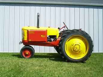 Massey Harris 101 JR Puller