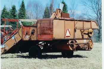 Allis Chalmers 66 Combine