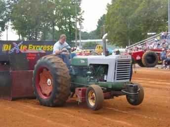Oliver 990 Pulling Tractor