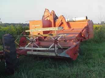 Allis Chalmers 72 Combine