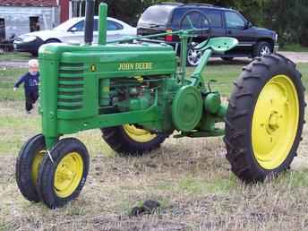 41 B John Deere Very Nice