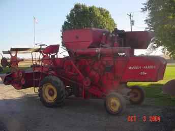 Massey Harris 35 Combine