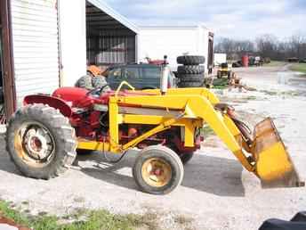 Ih 460 Utility W/ Loader