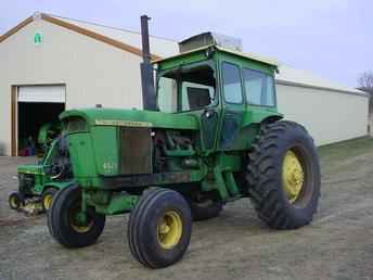 John Deere 4520 STD. Powershift