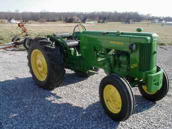 John Deere 420U