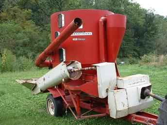 Ih 1050 Feed Mill -Exc Cond.