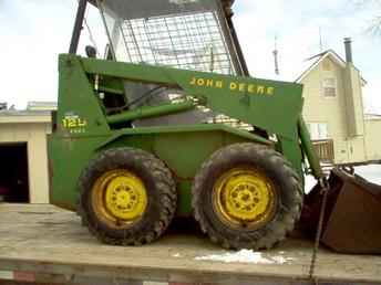 John Deere 125 Isusu D Skid Loader