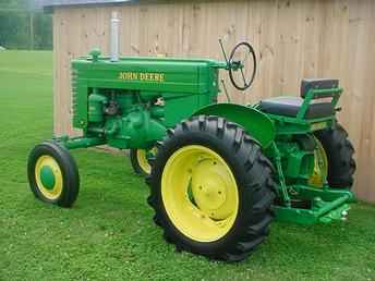 1947 John Deere M  (1ST Year)