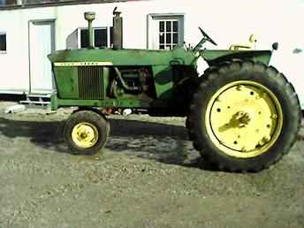 J.D.4010 Gas Tractor