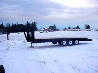 2005 Gooseneck Trailer