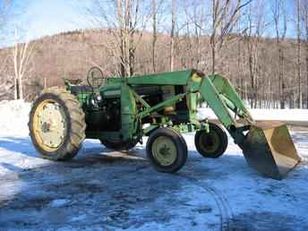 John Deere 520 With Low Hours