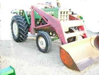 1600 Oliver With Loader