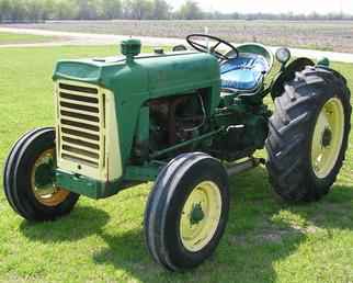Olilver 550 Gas Tractor