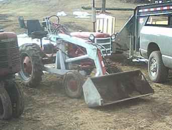 Farmall Cub With 1000 Loader