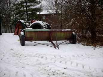 John Deere 8' Lime Spreader